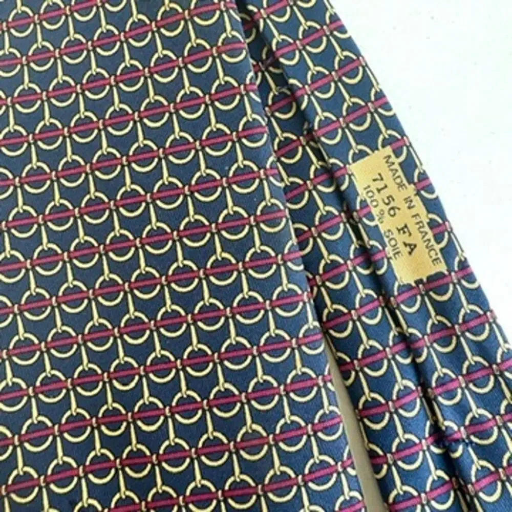HERMÈS Paris Silk Tie Navy Geometric Horsebit‎ Print 7156 FA Made in France